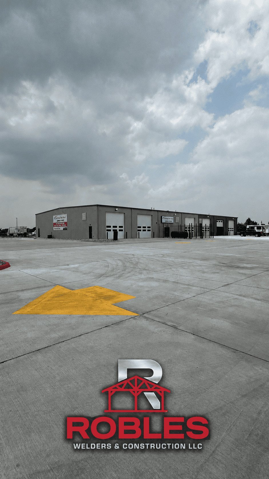 Proyecto comercial exterior Robles